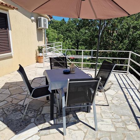 Pinezici Apartman Niccole Ngoại thất bức ảnh
