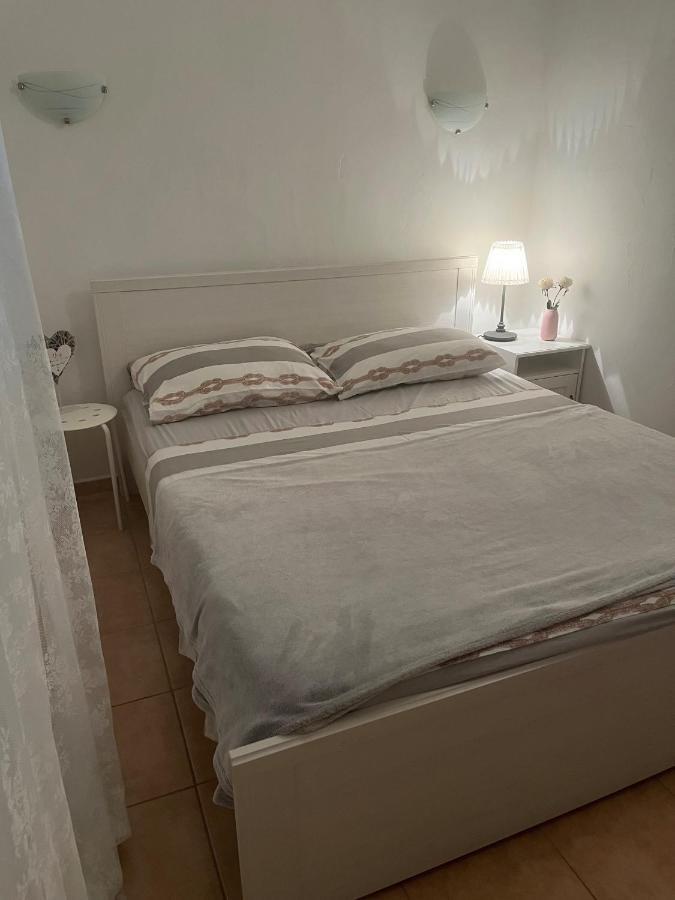 Pinezici Apartman Niccole Ngoại thất bức ảnh